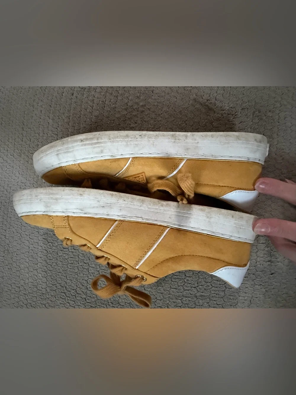 GUESS womens Mustard Suede Low-Top Sneakers - size 9